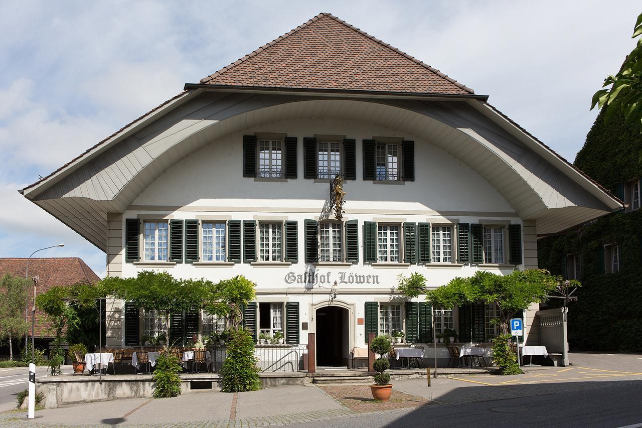 Gasthof Loewen Worb Bei Bern Bagian luar foto